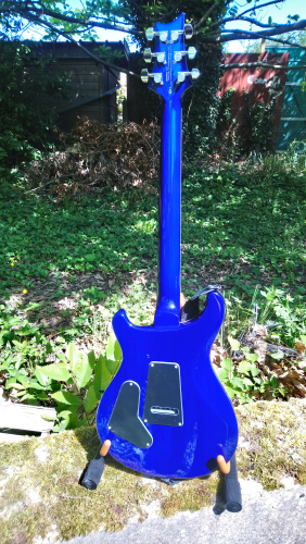 pickguard date: 8 Mayo 1996